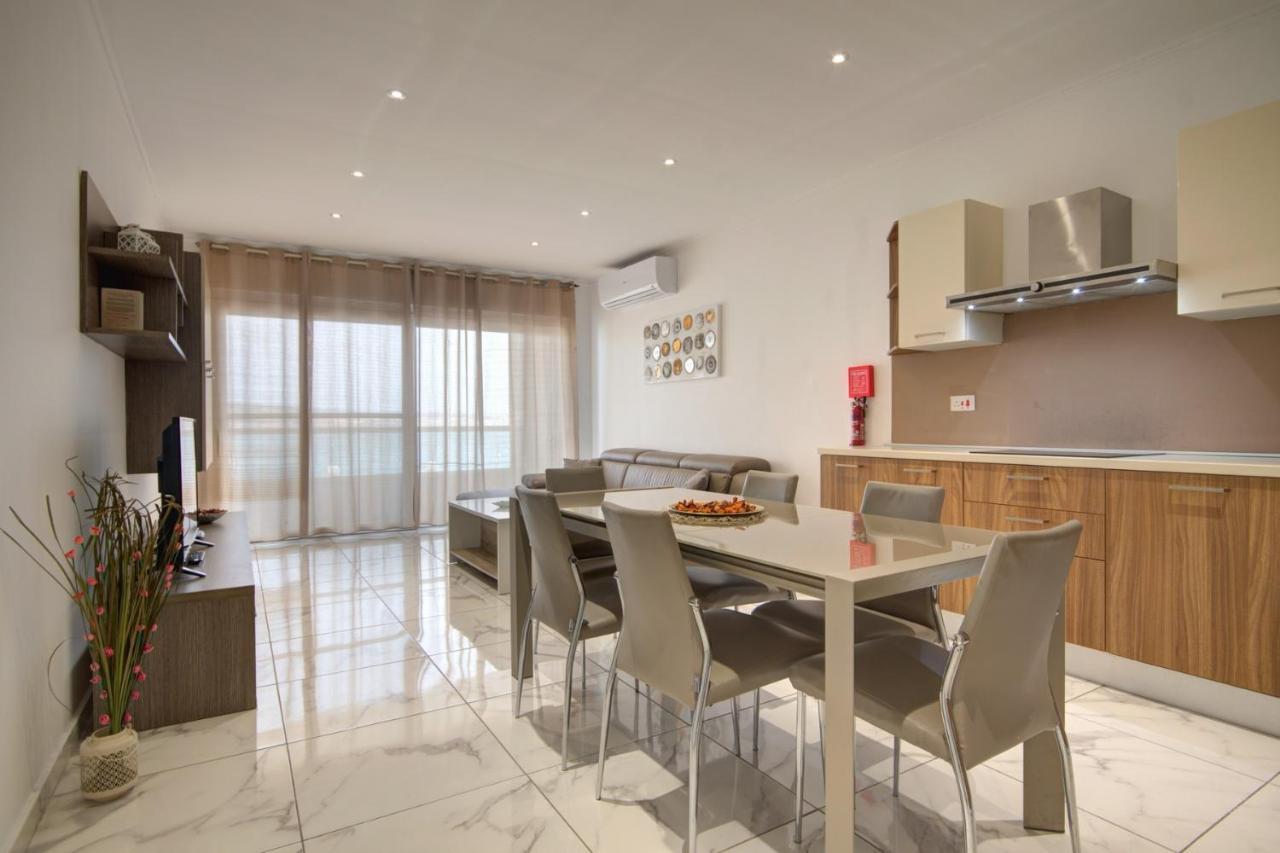 Malta'S Beachfront Apartment In Mellieħa Exteriör bild