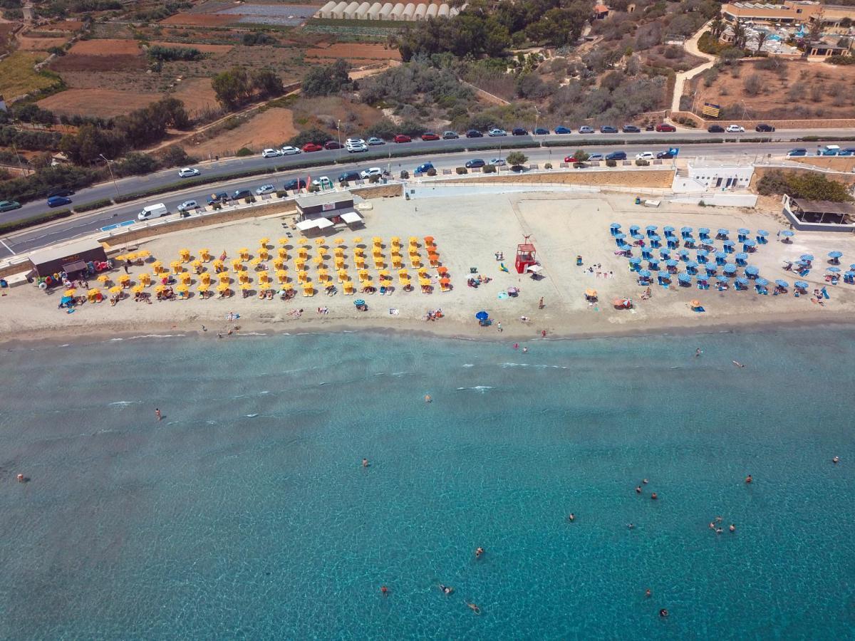 Malta'S Beachfront Apartment In Mellieħa Exteriör bild